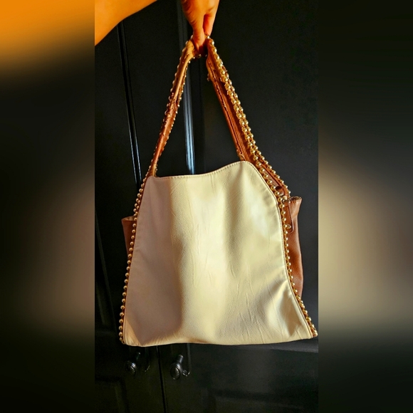 Big Buddha Grayson Handbag Pre-owned 👜 ❤️ Cream & Brown gold stud handbag! - Picture 1 of 13